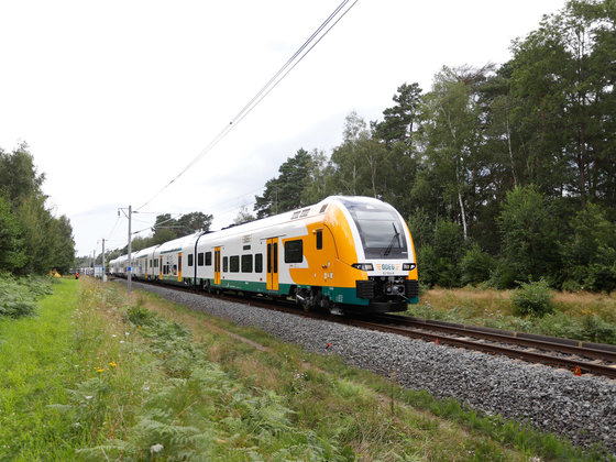 DESIRO HC Außenaufnahme, frontal schräg