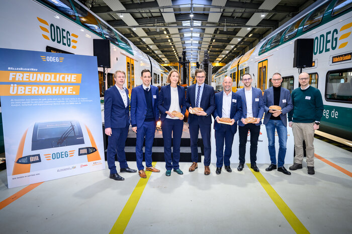 V.l.n.r.: Stefan Neubert, Roland Pauli, Dr. Meike Niedbal, Sven Haller, Thomas Dill, Martin Fuchs, Carsten Werfel, Lars Gehrke